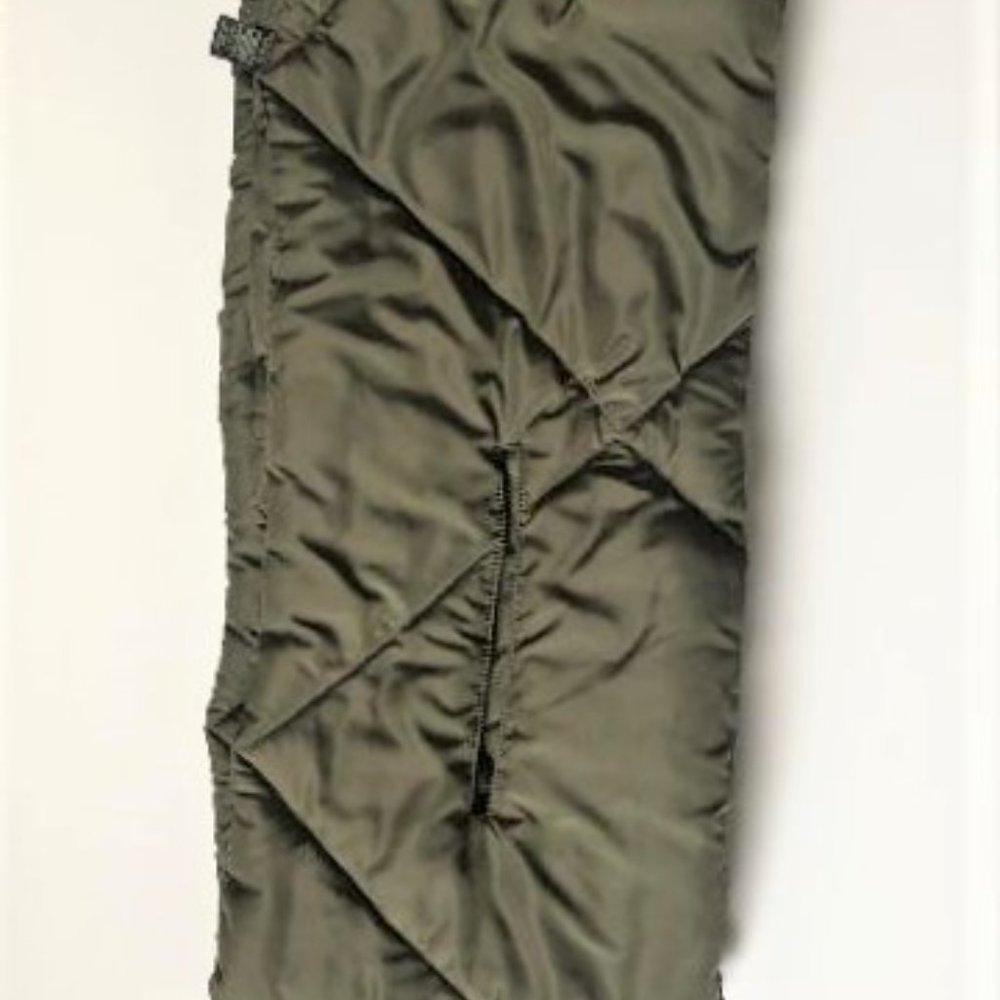 FREE PEOPLE PUFFER QUILTED SCARF - Picture 5 of 6